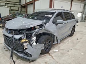Toyota Sienna XSE 2.5L 4 2025
