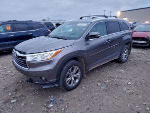 Toyota Highlander XLE 3.5L 6 2014