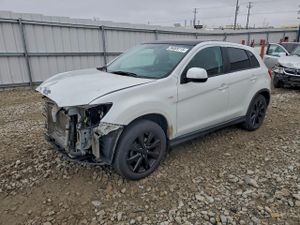 Mitsubishi Outlander ES 2.0L 4 2015