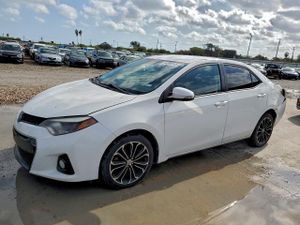Toyota Corolla L 1.8L 4 2015