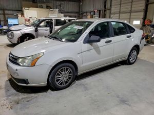 Ford Focus SE 2.0L 4 2011