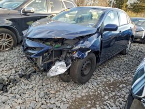 Toyota Corolla BASE 1.8L 4 2013