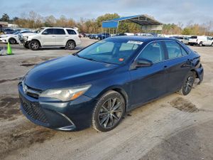 Toyota Camry LE 2.5L 4 2015