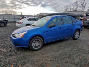 Ford Focus SE 2.0L 4 2010