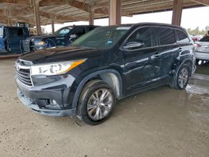 Toyota Highlander XLE 3.5L 6 2015