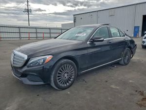 Mercedes-Benz C 300 4MATIC 2.0L 4 2015