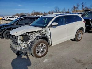 Toyota Highlander XLE 3.5L 6 2014