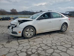 Chevrolet Cruze LS 1.8L 4 2014
