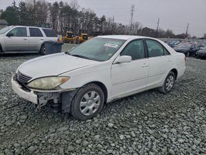 Toyota Camry LE 2.4L 4 2005