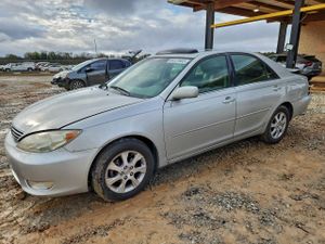 Toyota Camry LE 2.4L 4 2005