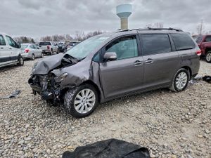 Toyota Sienna XLE 3.5L 6 2014