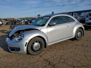 Volkswagen Beetle 2.5L 5 2013