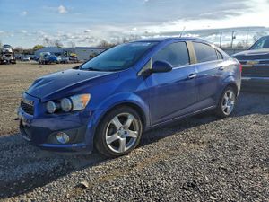 Chevrolet Aveo (Sonic) LTZ 1.8L 4 2013