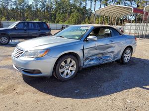 Chrysler 200 TOURING 2.4L 4 2013