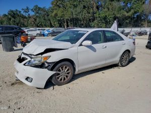 Toyota Camry SE 3.5L 6 2011