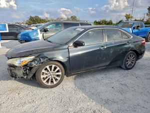 Toyota Camry LE 2.5L 4 2015