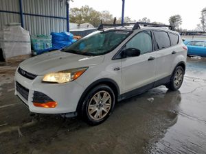 Ford Escape S 2.5L 4 2015