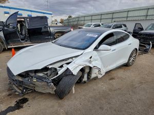 Tesla Model S 2015