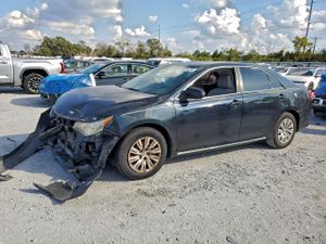 Toyota Camry L 2.5L 4 2013