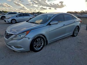 Hyundai Sonata GLS 2.4L 4 2013