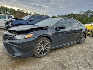 Toyota Camry SE 2.5L 4 2020