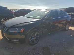 Volkswagen Passat SE 1.8L 4 2014