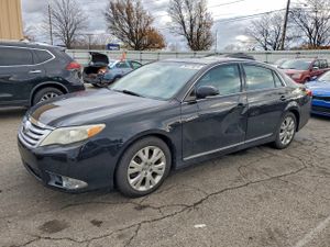 Toyota Avalon BASE 3.5L 6 2011