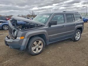 Jeep Patriot LATITUDE 2.4L 4 2015