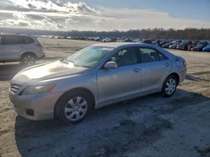 Toyota Camry BASE 2.5L 4 2011