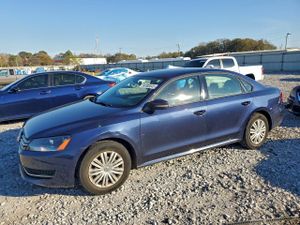 Volkswagen Passat S 1.8L 4 2014