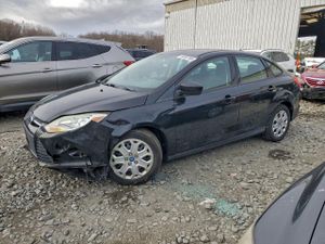 Ford Focus SE 2.0L 4 2012