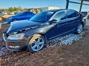 Volkswagen Passat SE 2.0L 4 2012