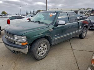 Chevrolet Silverado 1500 C1500 4.8L 8 2001