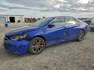 Toyota Camry LE 2.5L 4 2015