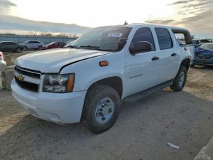 Chevrolet Suburban K2500 6.0L 8 2013
