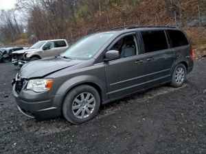Chrysler Town & Country TOURING PLUS 4.0L 6 2010