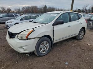 Nissan Rogue S 2.5L 4 2013