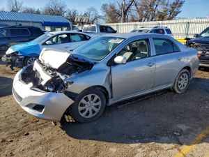 Toyota Corolla BASE 1.8L 4 2010