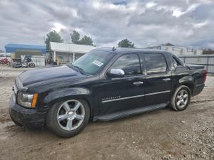 Chevrolet Avalanche LTZ 5.3L 8 2013