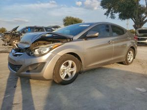 Hyundai Elantra SE 1.8L 4 2014