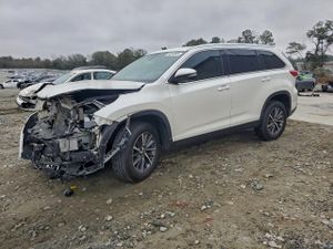 Toyota Highlander SE 3.5L 6 2019