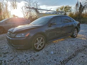 Volkswagen Passat S 1.8L 4 2014