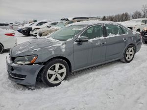 Volkswagen Passat SE 1.8L 4 2014