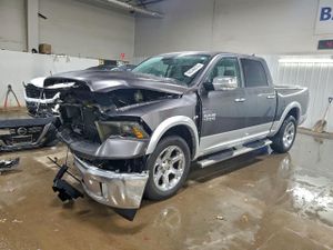 RAM 1500 LARAMIE 5.7L 8 2015