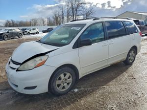 Toyota Sienna CE 3.5L 6 2009