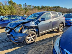 Nissan Rogue S 2.5L 4 2013