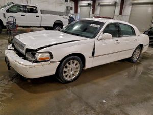 Lincoln Town Car SIGNATURE LIMITED 4.6L 8 2011