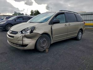 Toyota Sienna CE 3.3L 6 2004