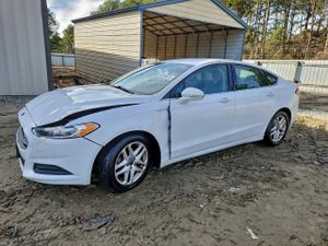 Ford Fusion SE 2.5L 4 2015