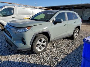 Toyota Rav4 XLE 2.5L 4 2020